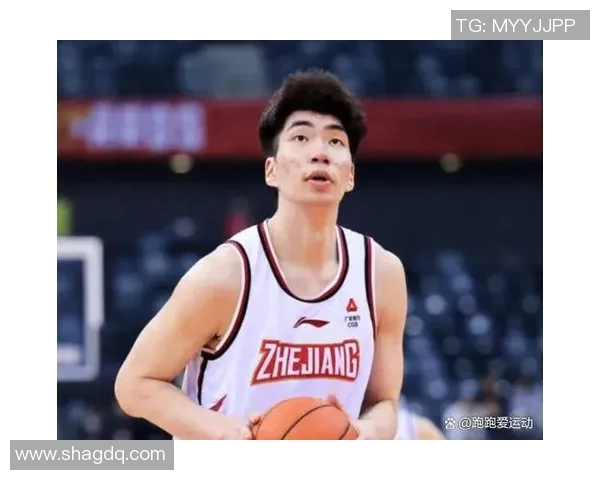 余嘉豪的成长之路：从少年天才到篮球场上的璀璨明星